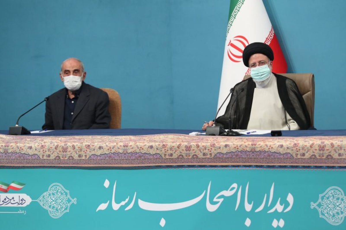 اگر رئیسی موفق نشود، می‌توان به خدا نسبت داد؟ چرا از خدا و امامان خرج می‌کنید؟