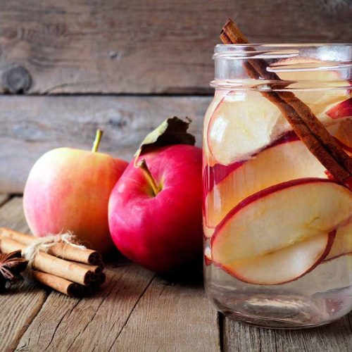 طرز تهیه نوشیدنی سیب و دارچین برای سم زدایی و کاهش سریع وزن