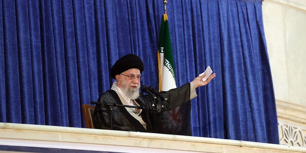 واکنش آیت‌الله خامنه‌ای به شعارها هنگام سخنرانی سید حسن/متن کامل سخنان امروز رهبر انقلاب