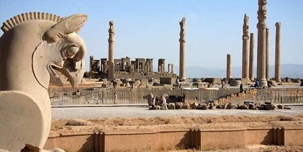 فیلم واقعی و حیرت انگیز تخت جمشید ۲۵۰۰ سال پیش