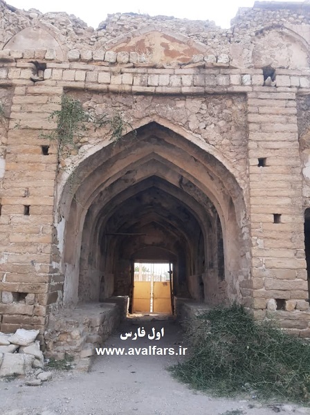 کاروانسرای تاریخی خان زنیان شیراز در حال نابودی+تصاویر