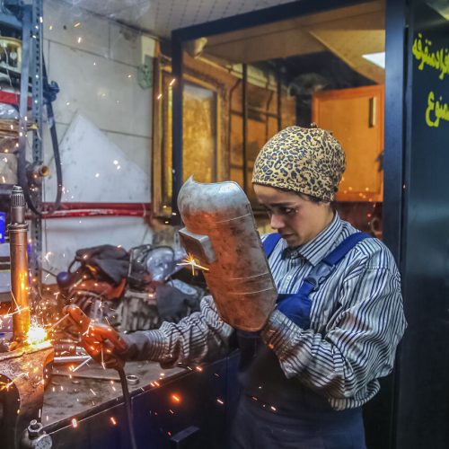 دختران مکانیک ایرانی خودروهای بنز و ژاپنی +عکس