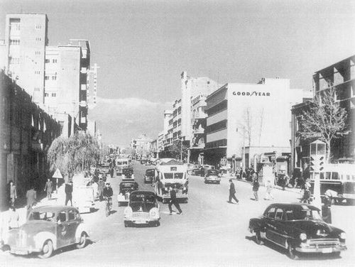 عکسی از خیابان «لختی‌ها» در تهران سال ۱۳۳۰