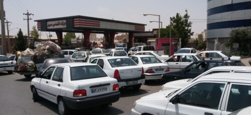 آقای وزیر نفت ۲ روز است که بنزین کافی در شیراز عرضه نمی‌شود
