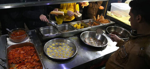 رستوران‌های شیراز دیگر مشتری ندارند ، فروش صفر / بازار گرم غذاهاى ارزان قیمت ، دستفروشان و دوره گردها