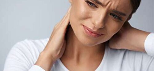 ۶ درمان خانگی ساده و موثر برای گردن درد