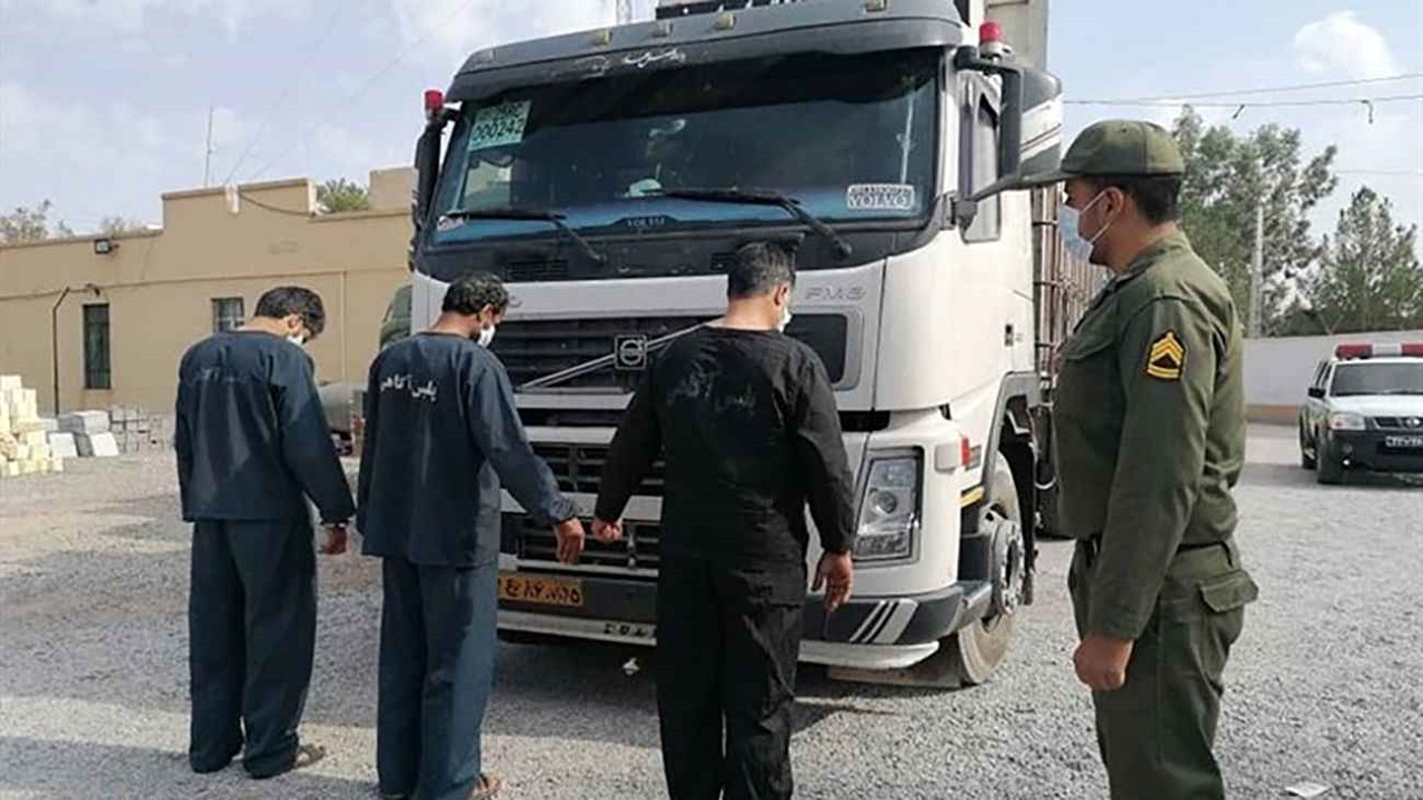 3 راهکار برای راننده ها تا از شر دزدهای اتوبان اصفهان شیراز در امان بمانند
