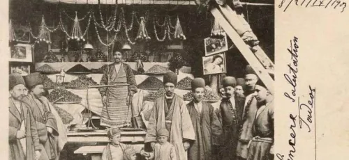 عکس مرد میوه فروش در تبریز ۱۲۰ سال پیش