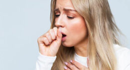 ۱۵ راهکار موثر خانگی برای تسکین و درمان سرفه‌های خشک