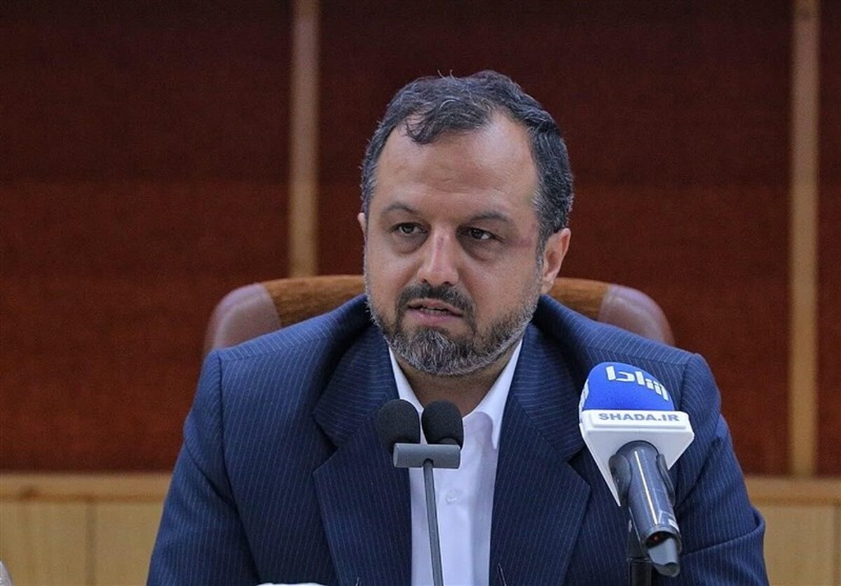 فعال سیاسی اصولگرا: خودتان از اینکه وزیر شده اید شاخ درمی‌آورید !
