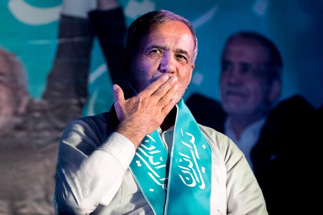 پزشکیان : انتخابات تمام شد ، تنهای‌تان نخواهم گذاشت؛ تنهایم نگذارید