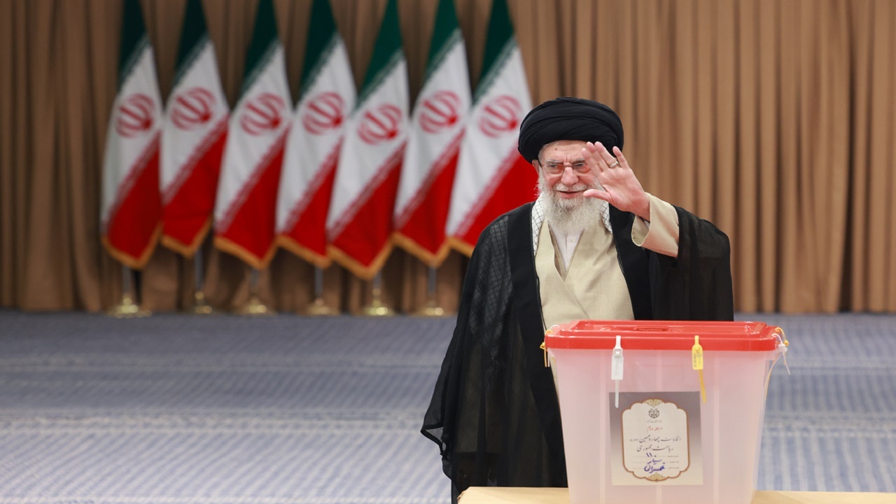 رهبر انقلاب: رفتار‌های رقابتی دوران انتخابات به هنجار‌های رفاقتی تبدیل شوند