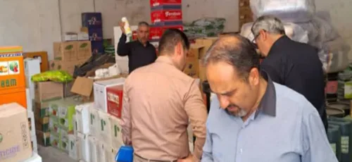 کشف ۱۸۰۰ کیلوگرم کود شیمیایی تقلبی از دو فروشگاه سم و کود در شیراز