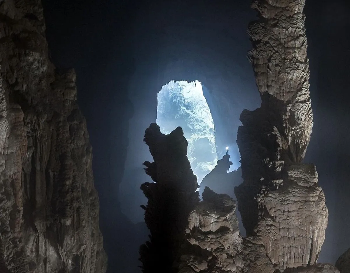 The largest cave in the world 7 jpg