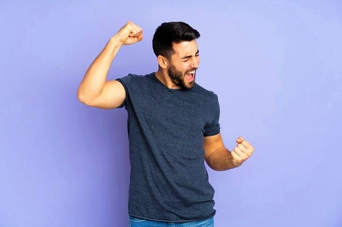 8 عادت ساده ای که شما را به فرد بهتری در زندگی تبدیل می کند
