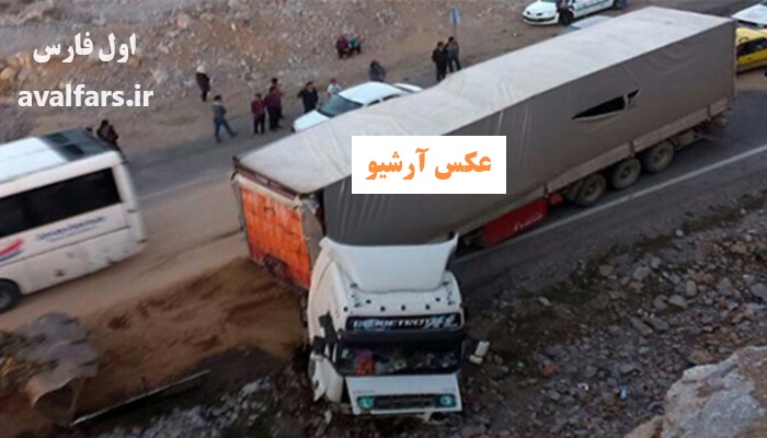 راننده تریلی فداکار روبه‌روی ملوسجان قیچی کرد