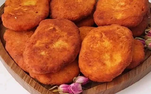 طرز پخت « نان اگردک » یکی از انواع نان محلی خوشمزه