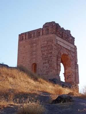 Get to know Dahhak Castle the legendary fortress of ancient Iran 10