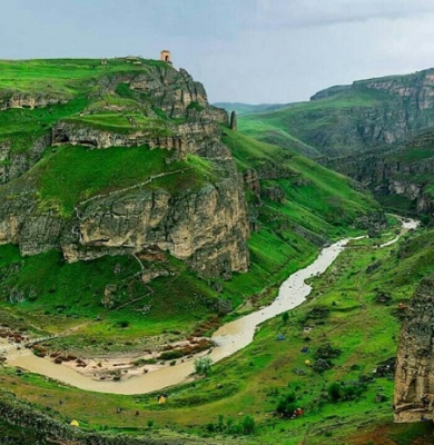 Get to know Dahhak Castle the legendary fortress of ancient Iran 5