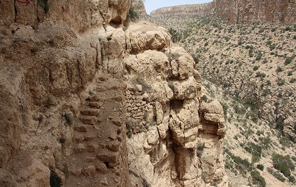 قصر قباد دژ تاریخی تسخیرناپذیر ساسانی بر فراز کوه 8