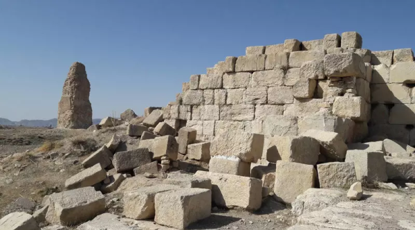 grave The first circular city of Iran and the first capital of the Sassanids 3