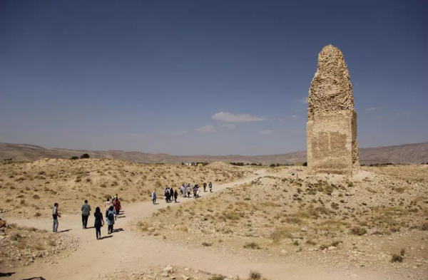 grave The first circular city of Iran and the first capital of the Sassanids 7 1