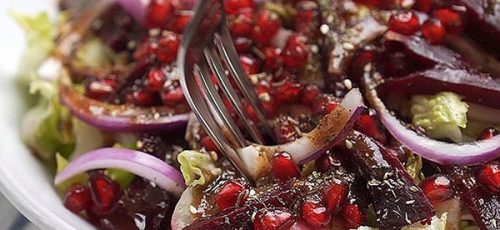 طرز تهیه سالاد انار و کلم مجلسی مخصوص شب یلدا