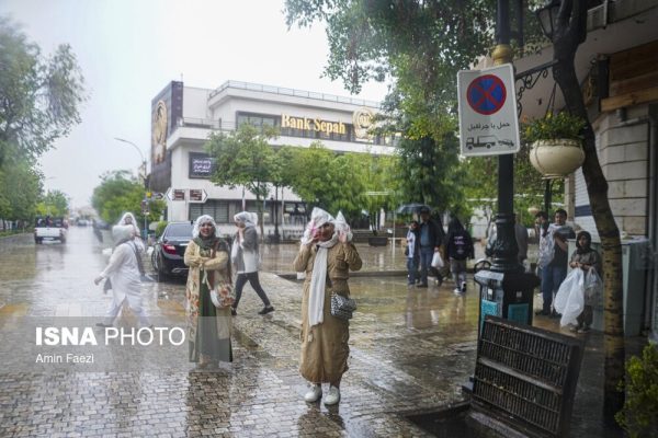 زن شیرازی ها