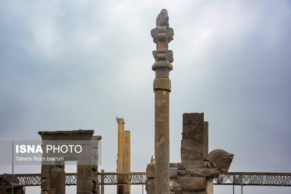 Iranian people visiting Persepolis under the rain 27