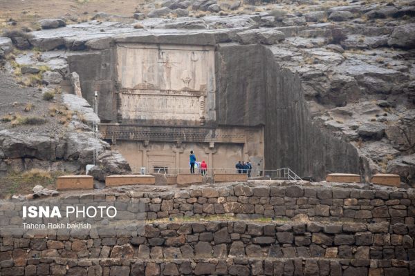 Iranian people visiting Persepolis under the rain 31