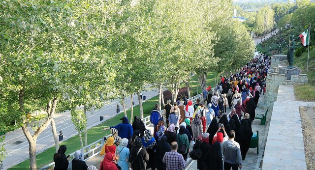 پیاده‌روی خانوادگی شیرازی‌ها با جایزهٔ ۸۰۰ میلیونی و ۵۰۰ دوچرخه برگزار می‌شود