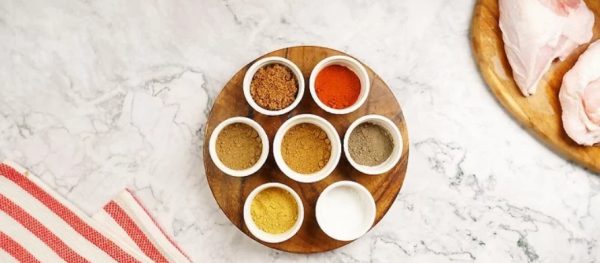 Ingredients and ingredients of grilled chicken spices