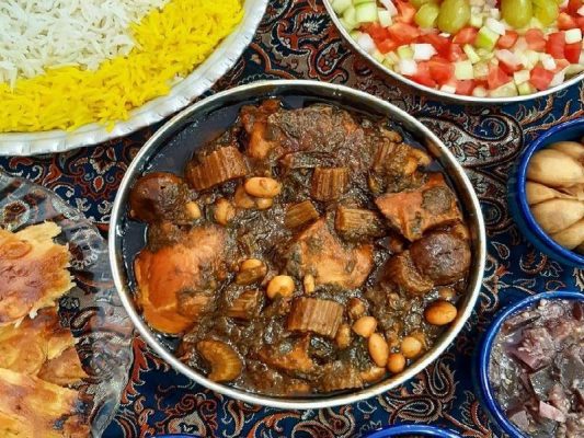 طرز تهیه خورش کرفس با مرغ در یک نگاه