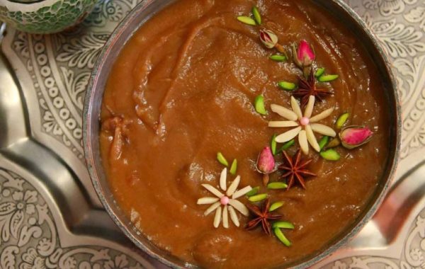 آموزش گام‌به‌گام طرز تهیه سمنو خانگی با جوانه گندم