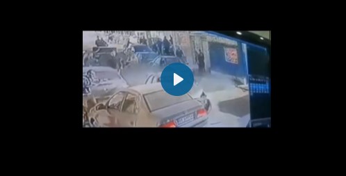 (+ویدیو) فرار راننده بعد از تصادف شدید با چند خودرو در اصفهان