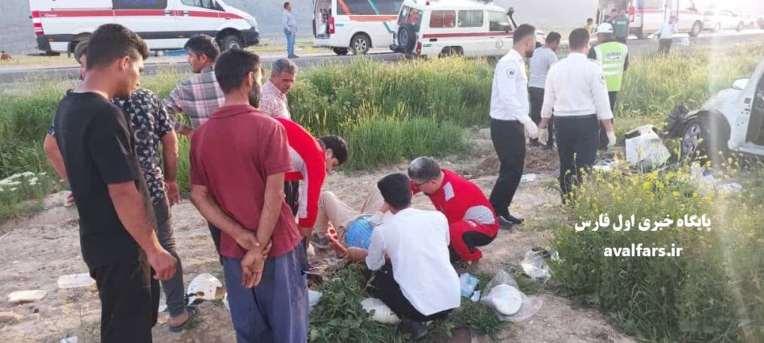 در محور شیراز-سروستان: 5 کشته و مصدوم در واژگونی ساندرو