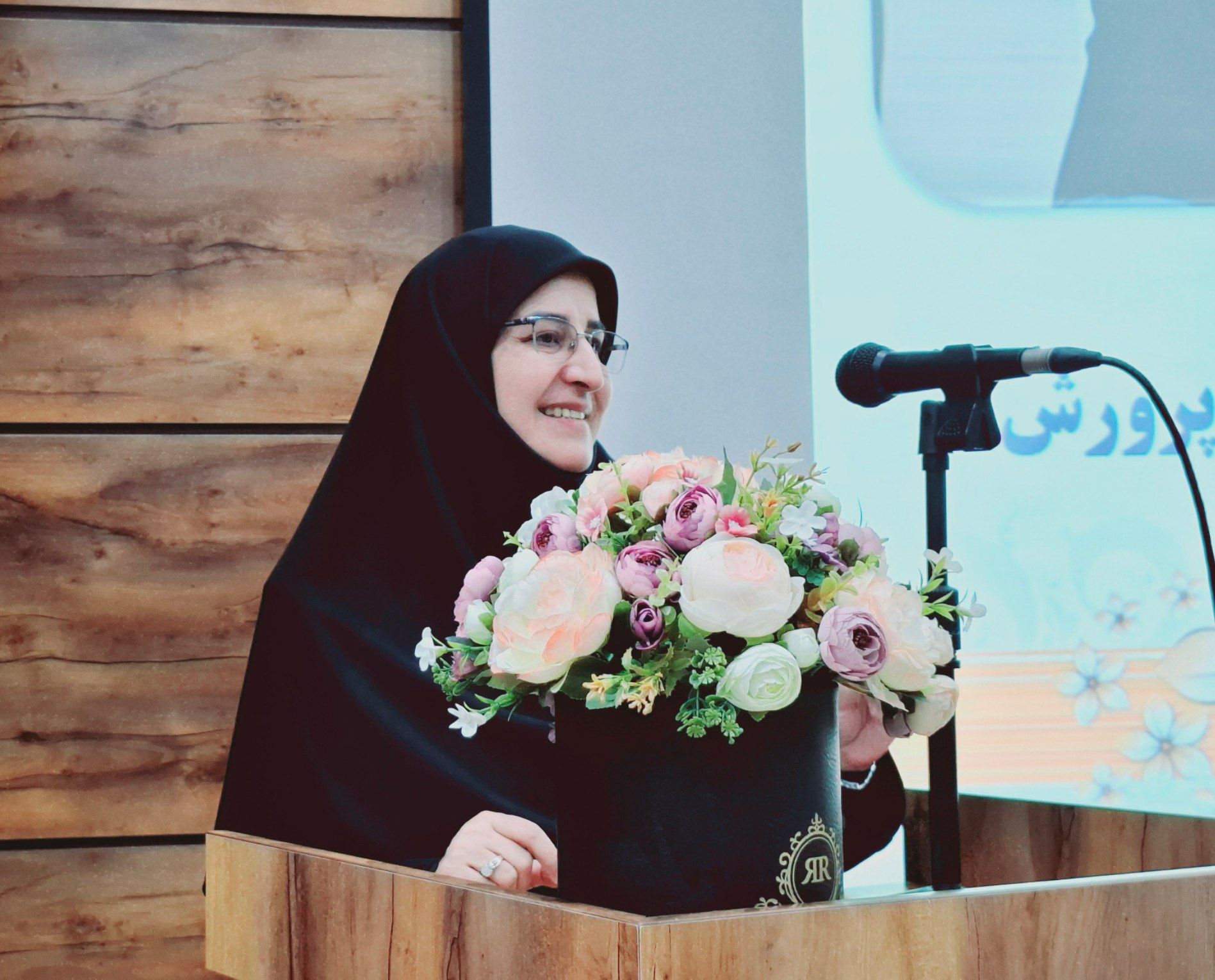 معاون وزیر آموزش و پرورش: شغل آموزگار ابتدایی دشوارتر از استادی دانشگاه است