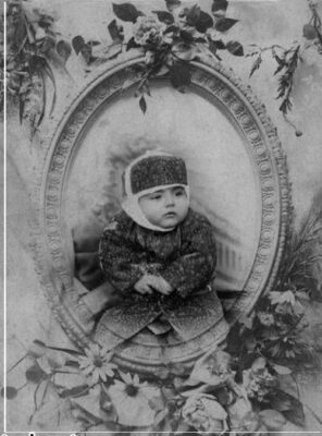 وصیتنامه اعلیحضرت سلطان احمدشاه قاجار+عکس 3 Ahmad shah childhood