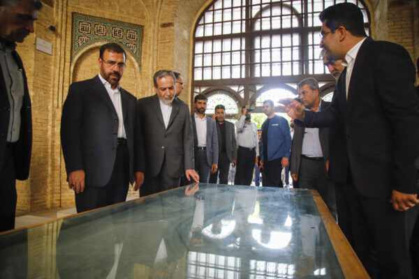 آرامگاه حافظ شیرازی 14