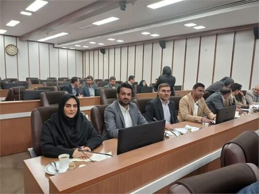اِوَز فارس، پایتخت کتاب ایران شد 3 اوز پایتخت کتاب ایران شد مدیر کل فرهنگ و ارشاد فارس پایتختی کتاب آغازی برای گسترش فرهنگ مطالعه