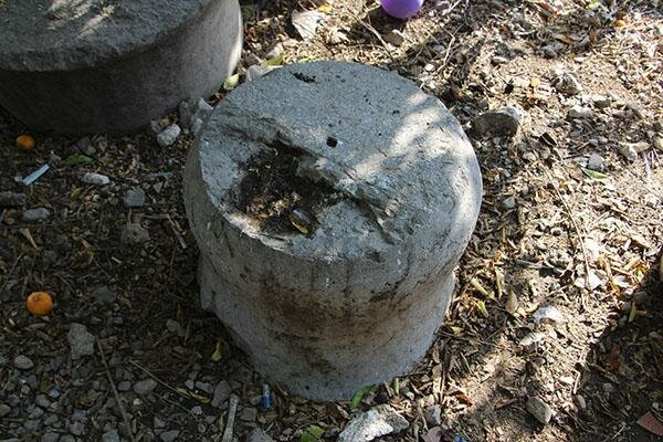 کشف پایههای ستونهای باستانی ساسانی در باغچه یک روستایی در رستم فارس 3 ستون ساسانی 6