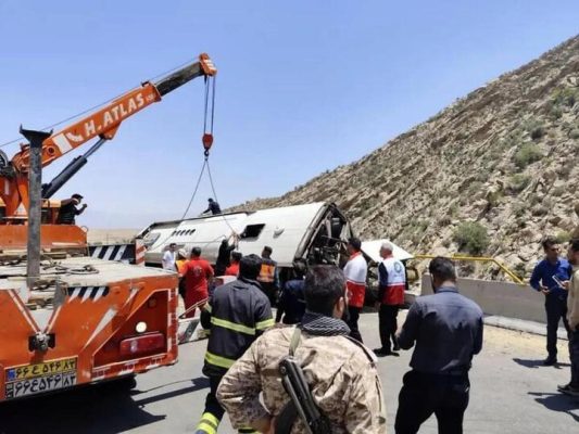خبر جدید درباره واژگونی مرگبار اتوبوس زائران مشهد در محور فیروزآباد-کوار