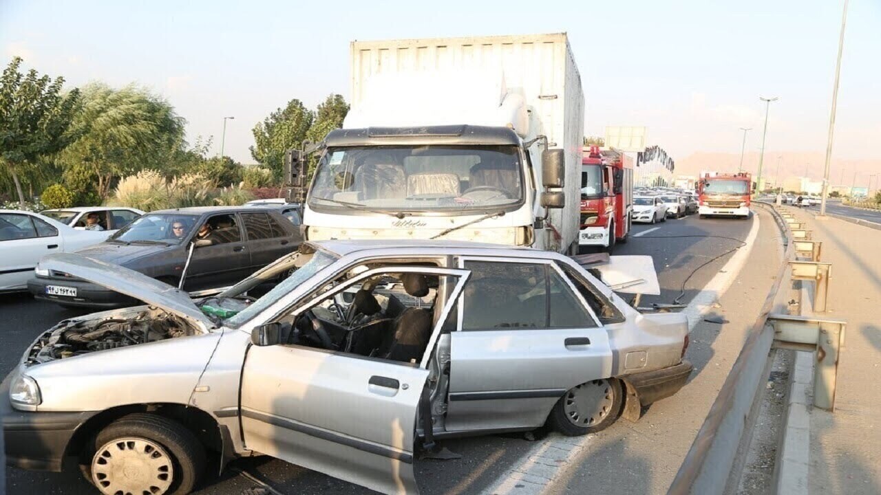 بیمه شخص ثالث راننده‌محور در آستانه اجرا؛ رانندگان محتاط تخفیف می‌گیرند