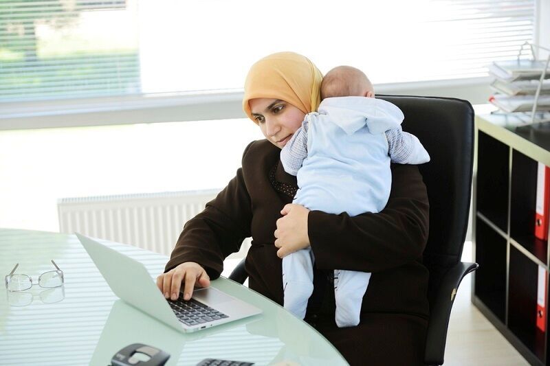شرایط کاهش سن بازنشستگی مادران شاغل دارای فرزند اعلام شد