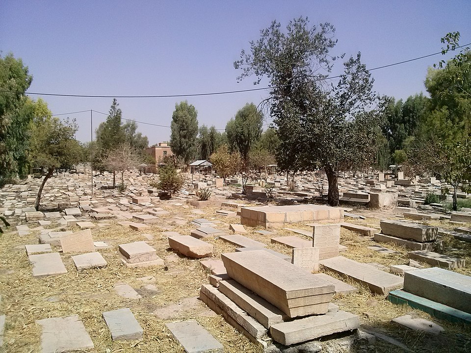 گورستان دارالسلام شیراز حالا دبیرخانه دائمی هم دارد