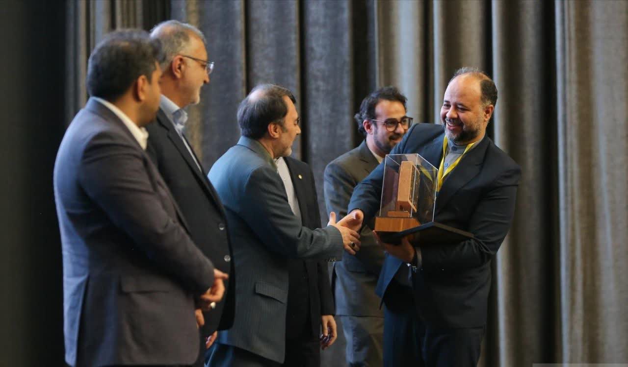 شهرداری شیراز: در اجلاس بین‌المللی تهران به ما 2 خشت طلایی دادند
