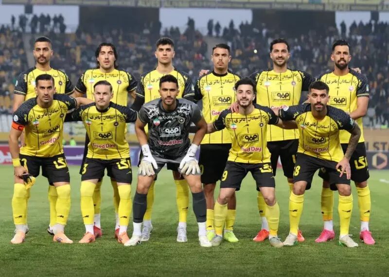 سپاهان اصفهان با شکست ۲ بر صفر فجر سپاسی شیراز صدرنشین لیگ برتر شد