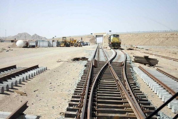 نماینده شیراز: راه‌آهن شیراز–بندرعباس حلقه مفقوده کریدور شمال–جنوب است/ انتقاد از فشارهای محلی در پروژه‌های ریلی فارس