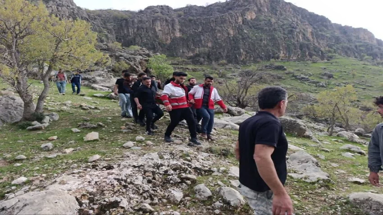 مرگ مرد ۴۰ ساله بر اثر سقوط از کوه سیاه رستم