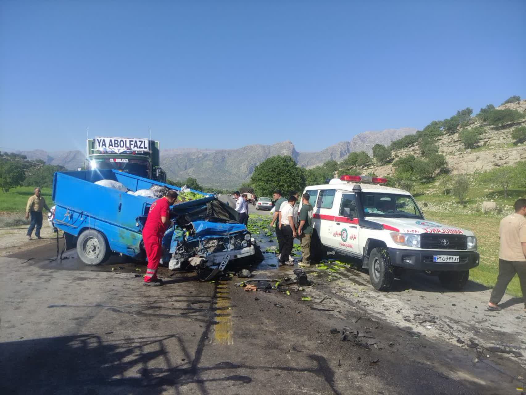 تصادف خونین پژو ۴۰۵ و نیسان در جاده کازرون به شیراز